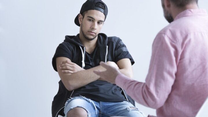 Cómo educar a un joven rebelde