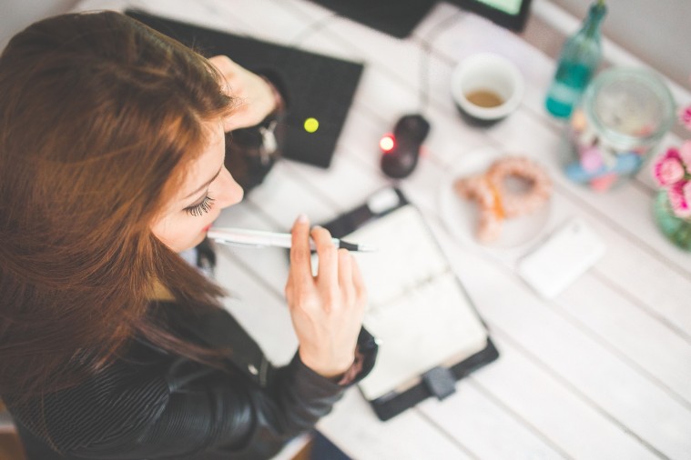 5 maneras útiles de aprender un idioma mientras trabajas 5 maneras útiles de aprender un idioma mientras trabajas