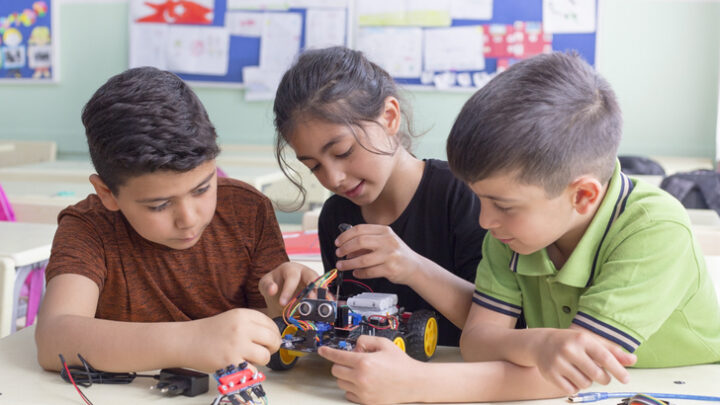¿Qué es la educación STEM y qué ventajas tiene?