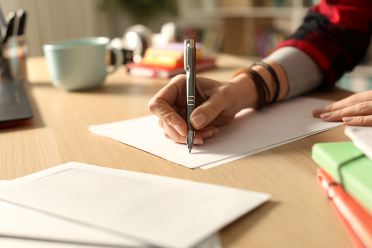 Aprende escritura creativa y haz relatos originales
