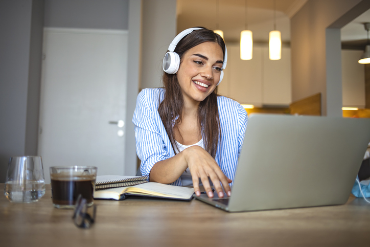 ¿Vale la pena estudiar una FP a distancia?