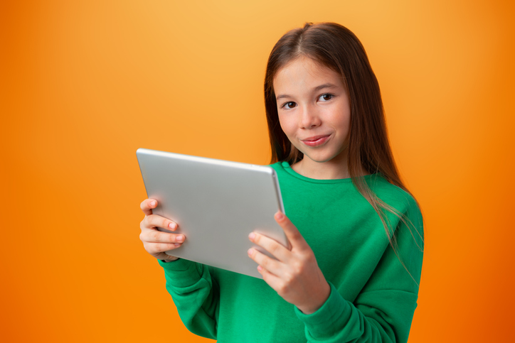 Nominis, el método para que los niños puedan aprender inglés de forma divertida
