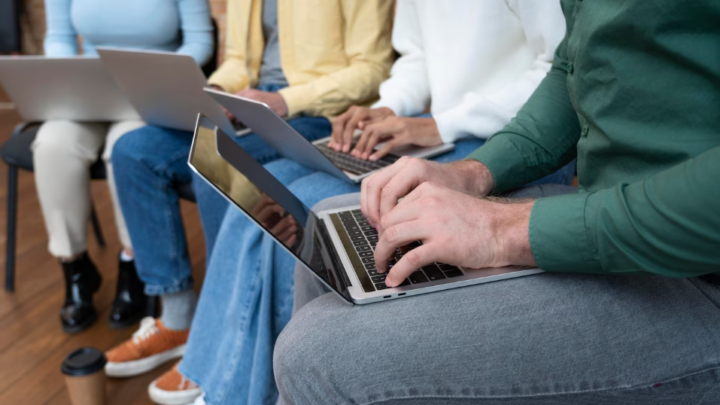 ¿Cómo funciona el uso de nuevas tecnologías en el sistema educativo universitario?